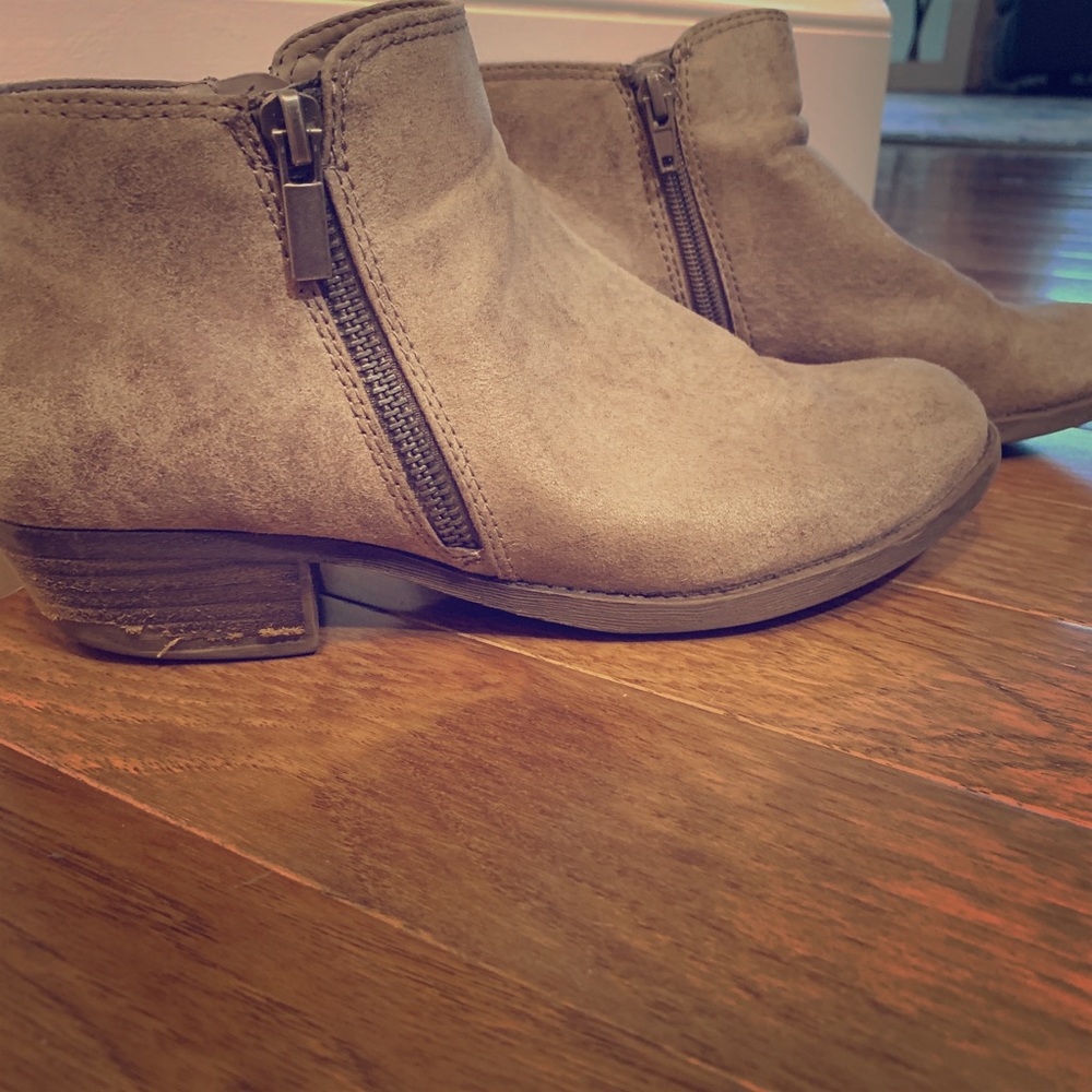 Carlos Santana ankle booties